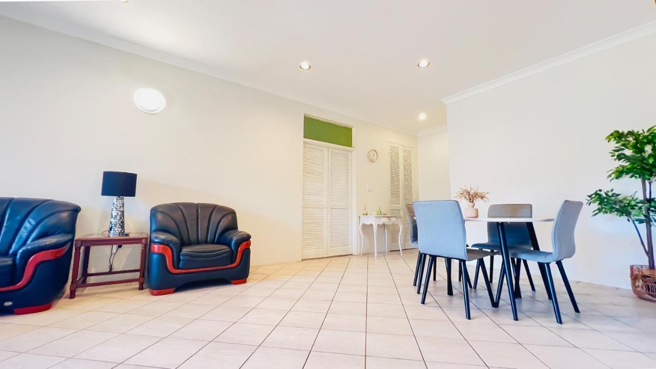 Carlton 3 Beds Unit - Free Parking Appartement Sydney Buitenkant foto